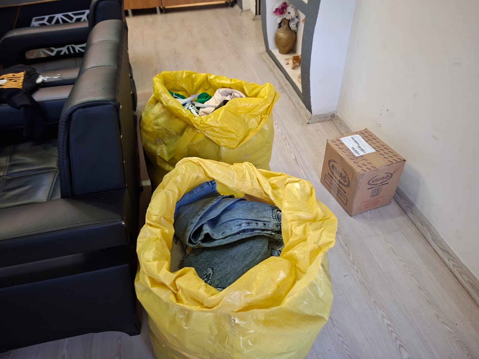 Sandıklı’da Muhtardan Alkışlanacak Hareket: Maaşıyla Yüzlerce Çocuğu Sevindirdi