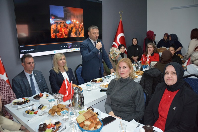 “Biz Bu Yolun Kadınlarla Birlikte Yürünebileceğine İnanıyoruz”