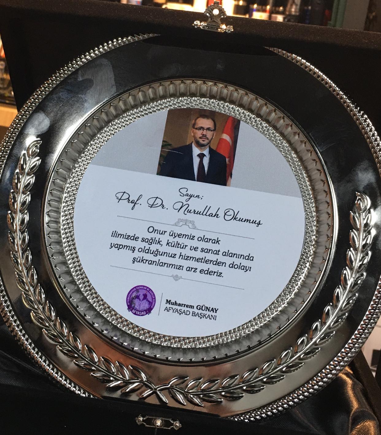 AFYAŞAD’dan Sağlık Bakan Yardımcısı Okumuş’a Kültür ve Sanat Teşekkürü