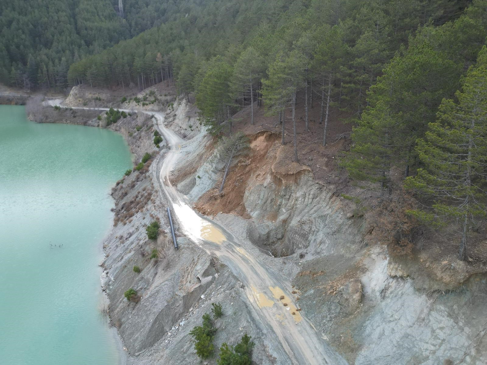Doğancık Barajı Çevresinde Heyelan: Giriş-Çıkışlar Yasaklandı