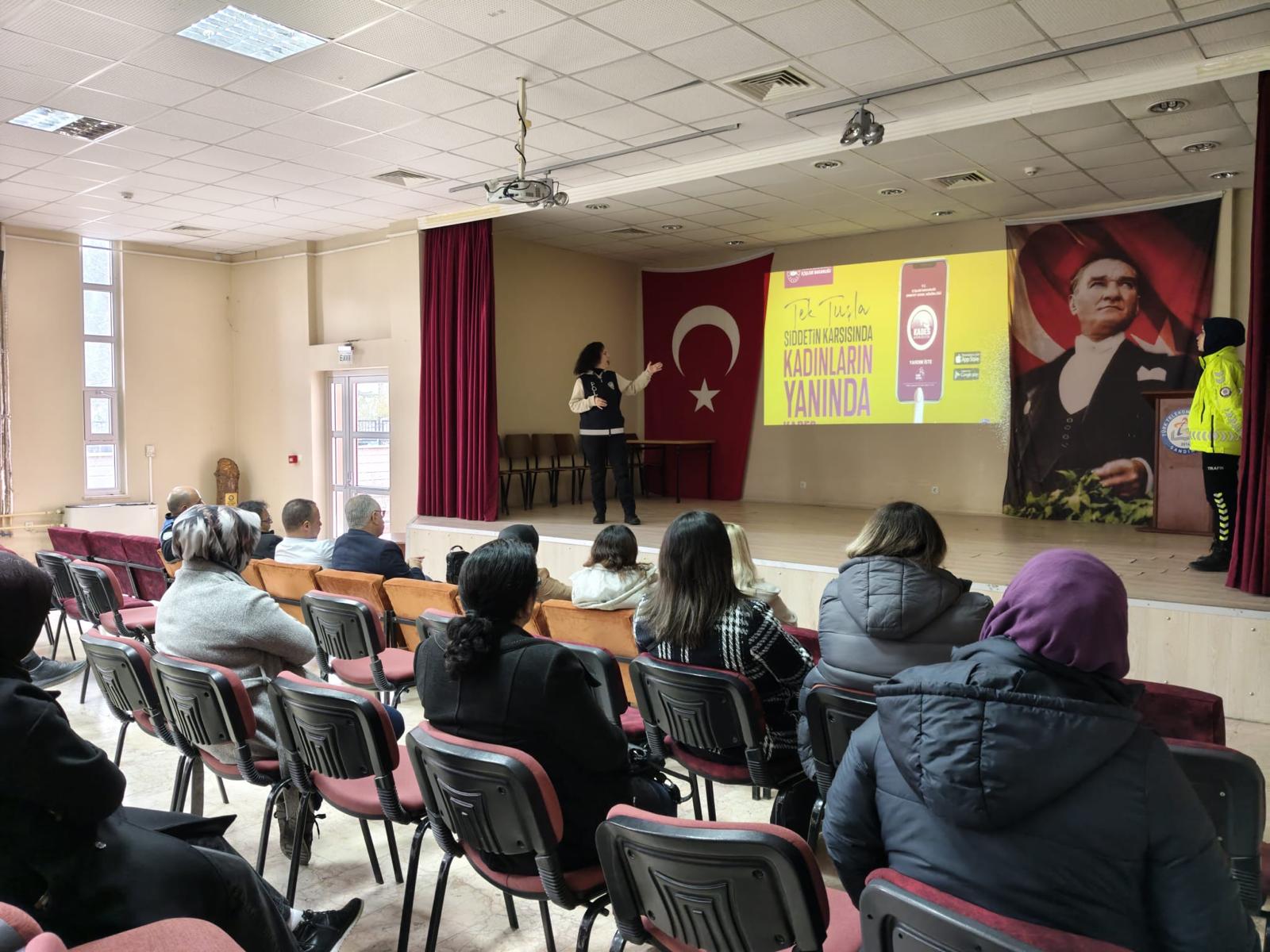 Emniyetten Sandıklı’da Okullara Güvenlik ve Farkındalık Çalışması