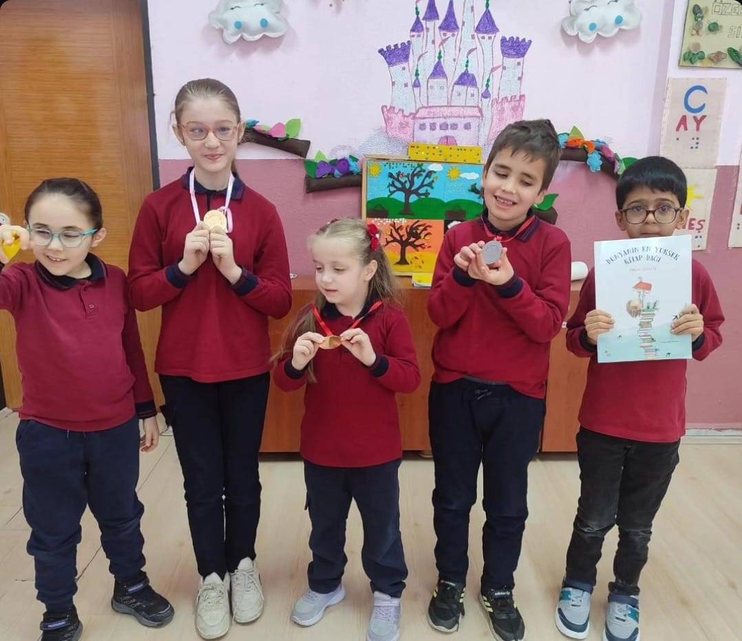 AFSÜ’lü Genç Diş Hekimlerinden Anlamlı Proje