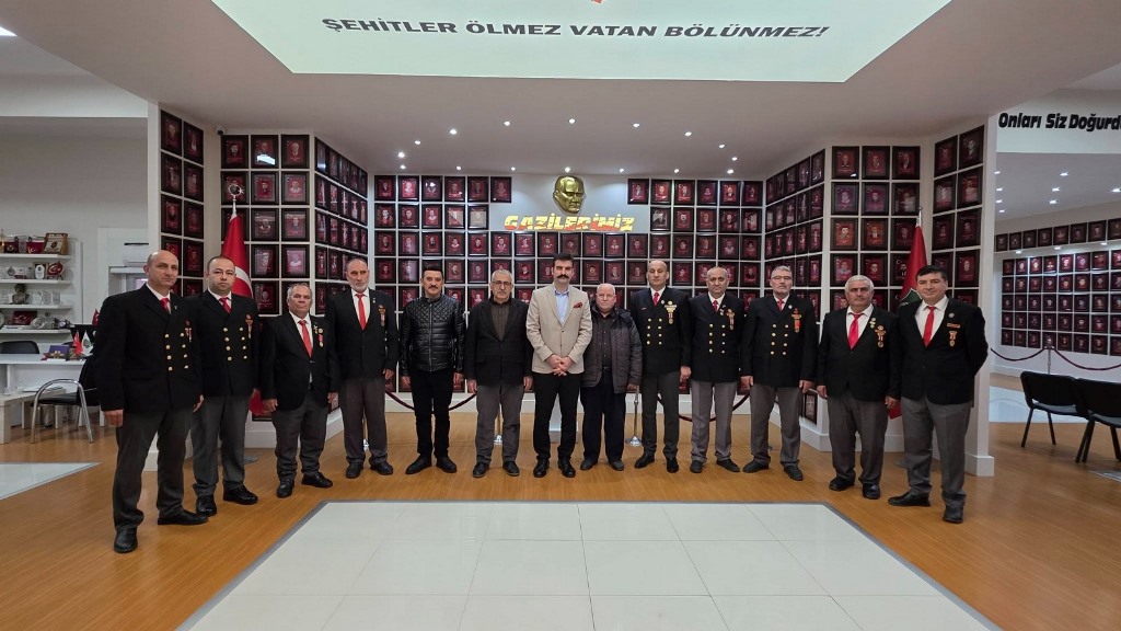 Kaymakamlardan Şehit Aileleri Ve Gazilere Anlamlı Ziyaret