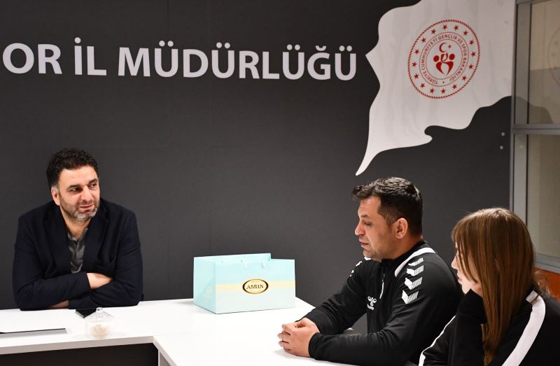 Milli Güreşçilerden İl Müdürü Aslan’a Ziyaret