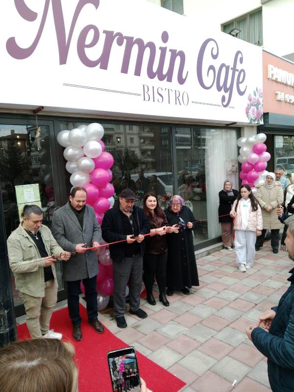 Nermin Cafe Bıstro Afyonkarahisar’da Kapılarını Açtı