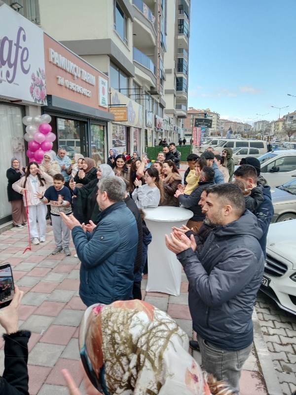 Nermin Cafe Bıstro Afyonkarahisar’da Kapılarını Açtı