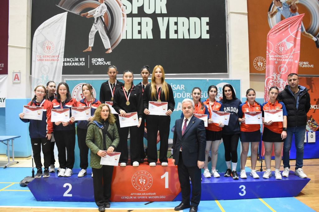 Okul Sporları Masa Tenisi Gençler Grup Müsabakaları Sona Erdi