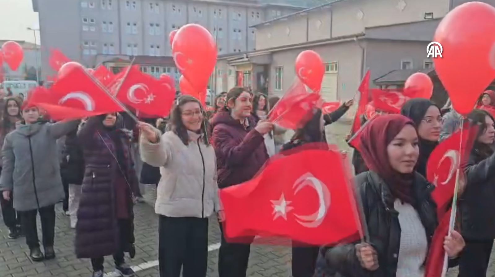 Afyonkarahisar'da Yarıyıl Tatili Sonrası İlk Ders Zili Çaldı