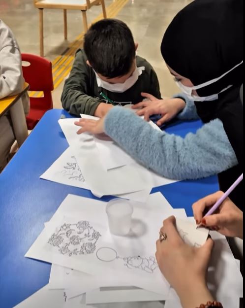 GSB Yurdu Öğrencilerinden AFSÜ Onkoloji Bölümü'ne Anlamlı Ziyaret