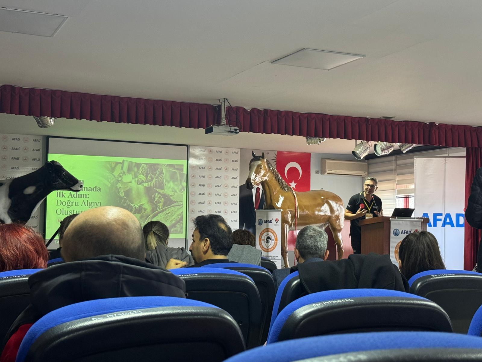 Türkiye’de İlklerden: AFAD, Hayvan Arama Kurtarma Eğitimi Verdi