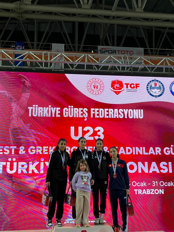 Afyonkarahisarlı Güreşçiler U-23 Türkiye Şampiyonası'ndan 3 Madalyayla Döndü