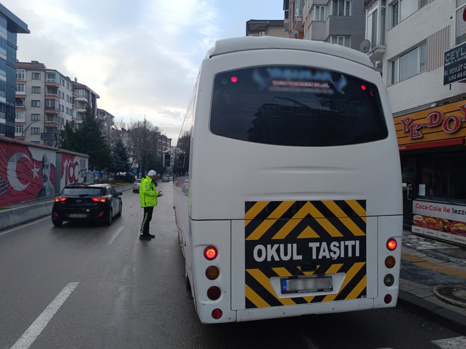 Emniyetten Okul Servislerine Sıkı Denetim: 118 Araç Kontrol Edildi