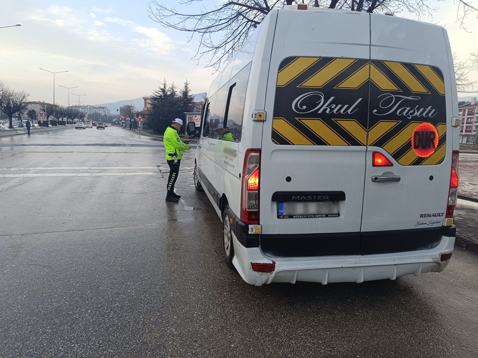 Emniyetten Okul Servislerine Sıkı Denetim: 118 Araç Kontrol Edildi