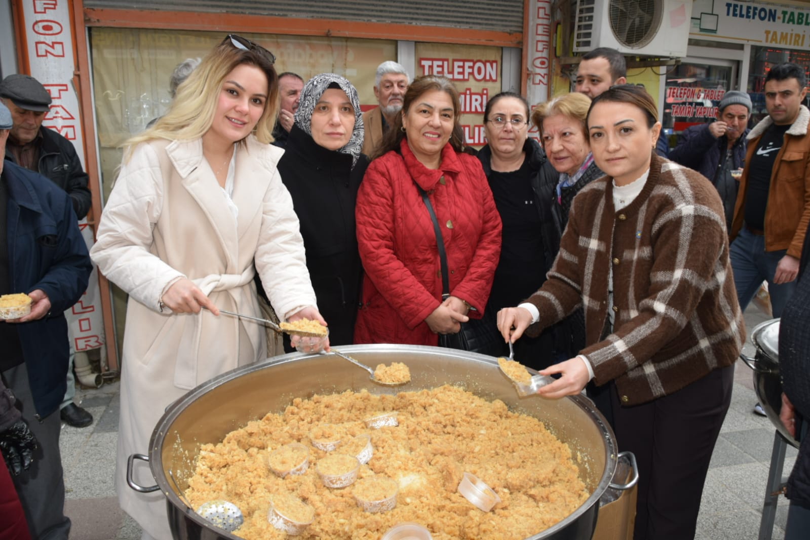 "Sesi Hafızalarda Yaşayacak": Ozan Arif İçin Sandıklı'da Anma Programı