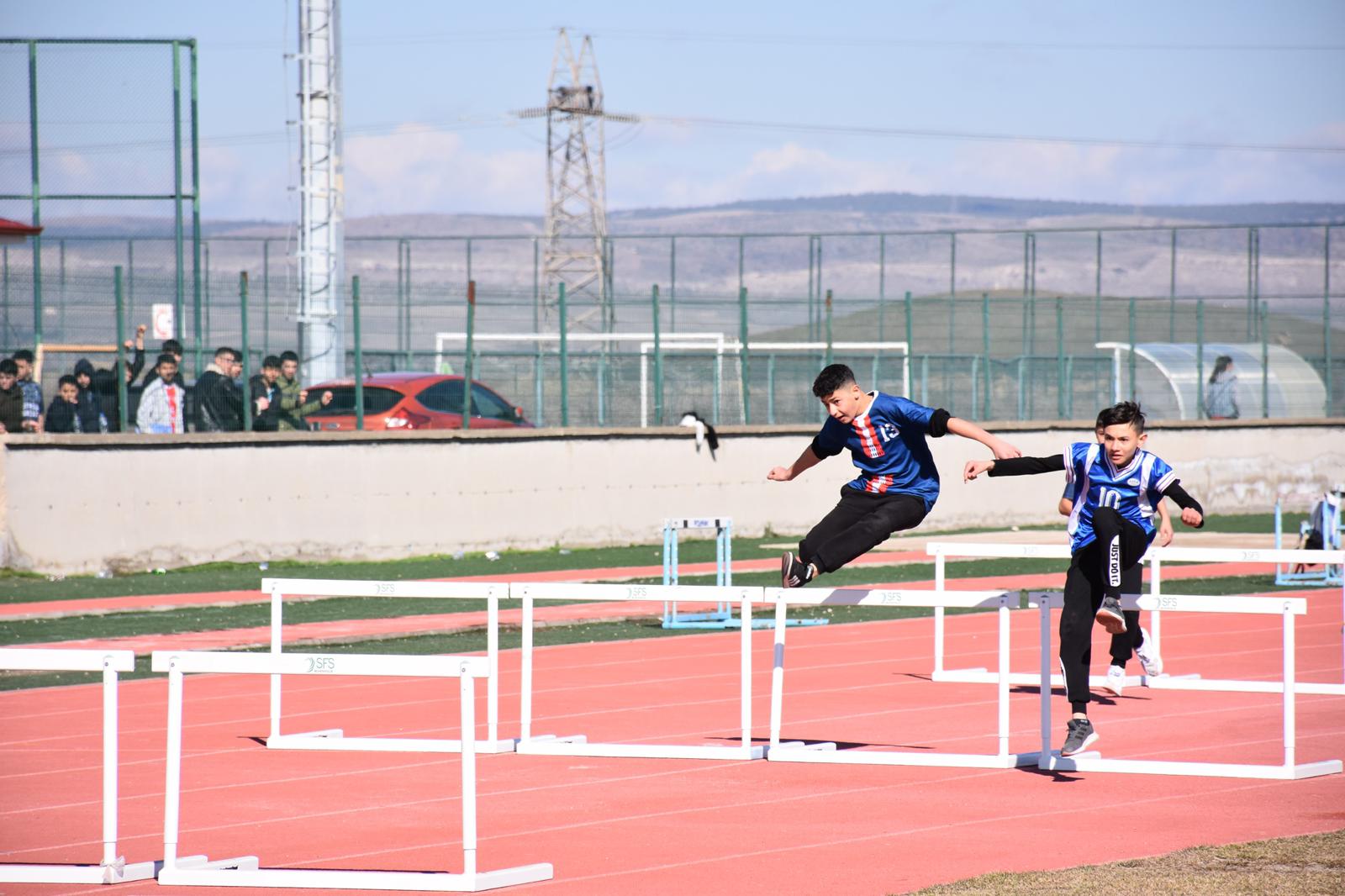 Okul Sporları Yıldızlar Atletizm Müsabakaları Sona Erdi