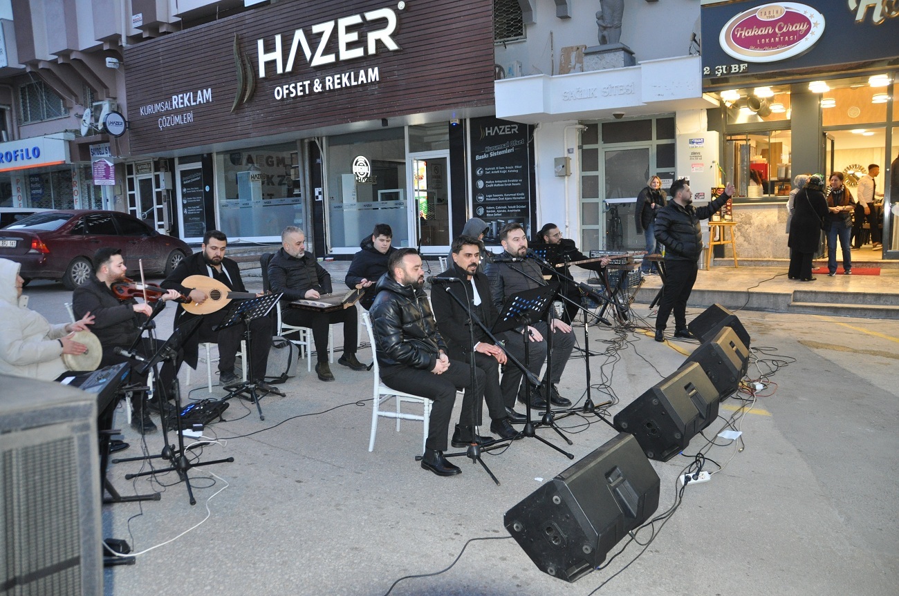 Gastronomi Derneğinden 500 Kişilik İftar Sofrası