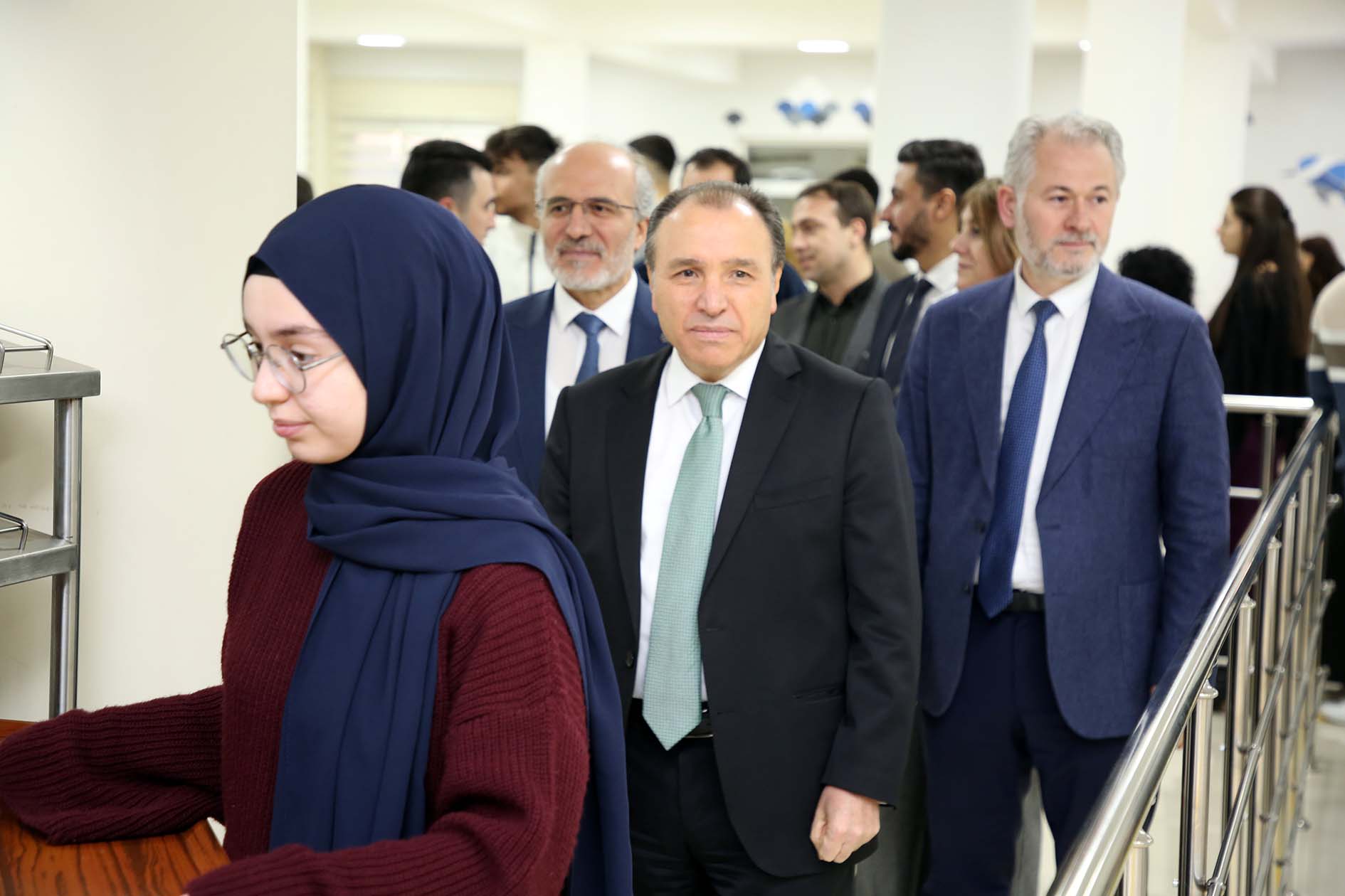 AKÜ’de Geleneksel İftar: Rektör Karakaş Öğrencilerle Buluştu