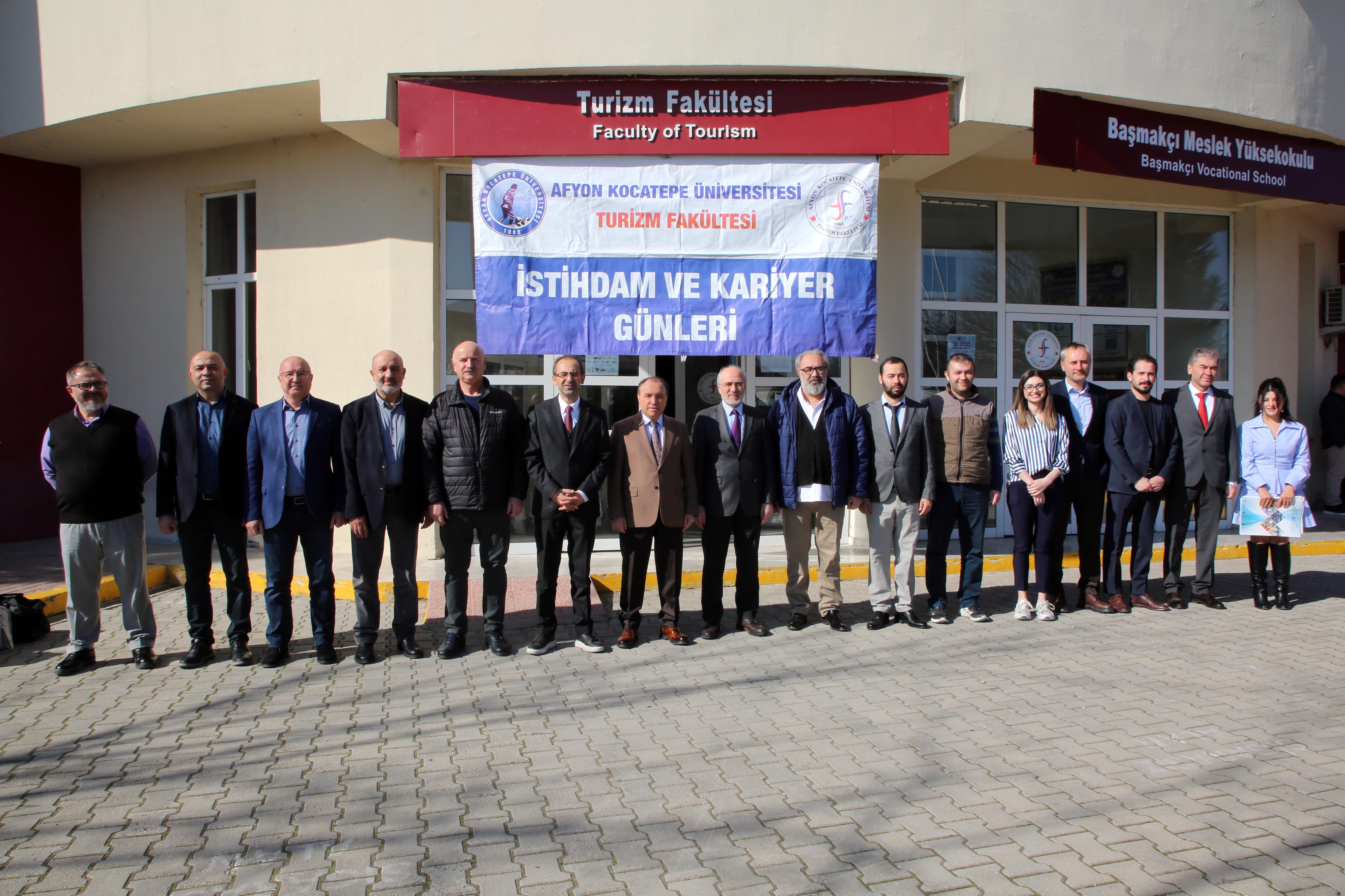 AKÜ’de İstihdam Ve Kariyer Günleri Etkinliğine Büyük İlgi