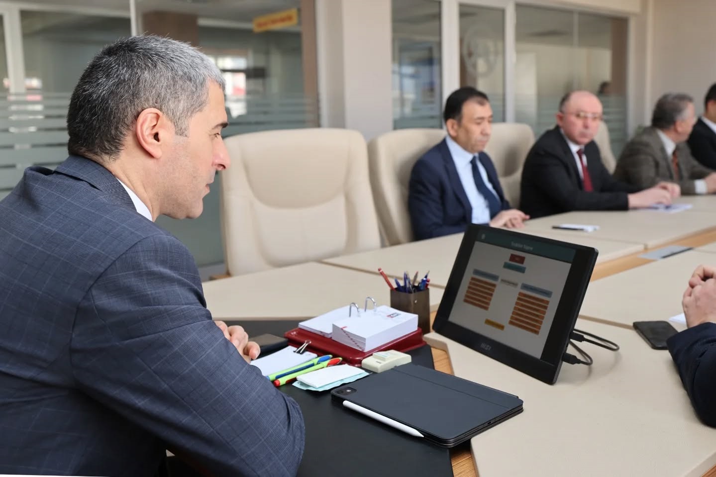 Vali Aktaş Yatırım Planlarını Değerlendirdi: "Hizmette Önceliğimiz Vatandaşa Dokunmak"