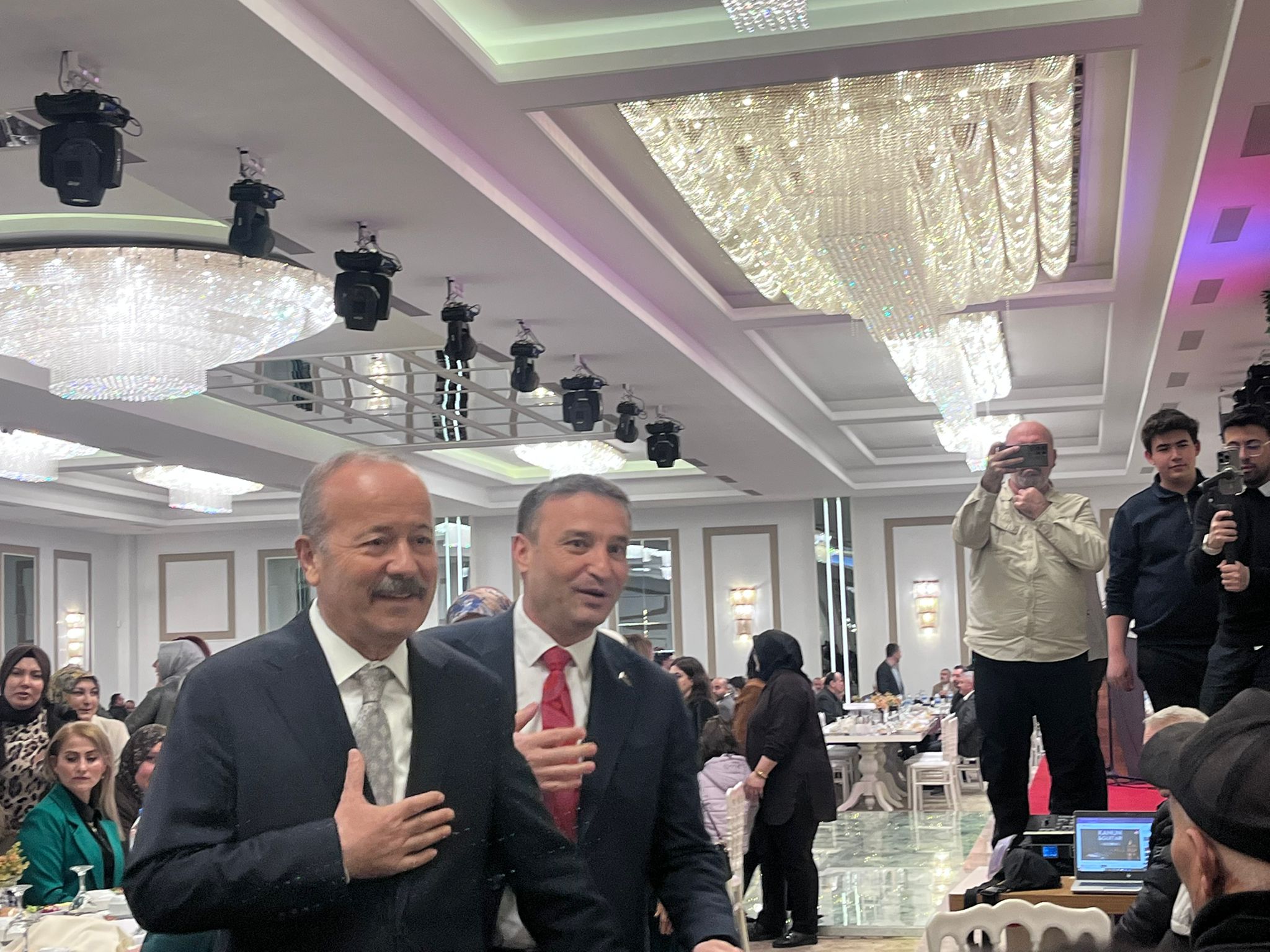 MHP Afyonkarahisar Teşkilatı İftar Sofrasında Buluştu  “Cumhur İttifakı Türkiye Yüzyılı’nın En Sağlam Teminatıdır”