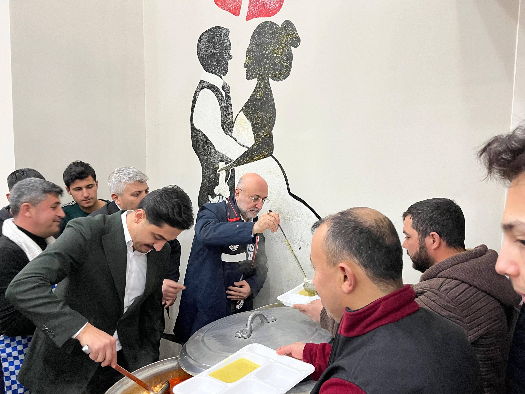 AK Parti Afyonkarahisar Teşkilatı Çobanlar’da Gençlerle İftarda Buluştu