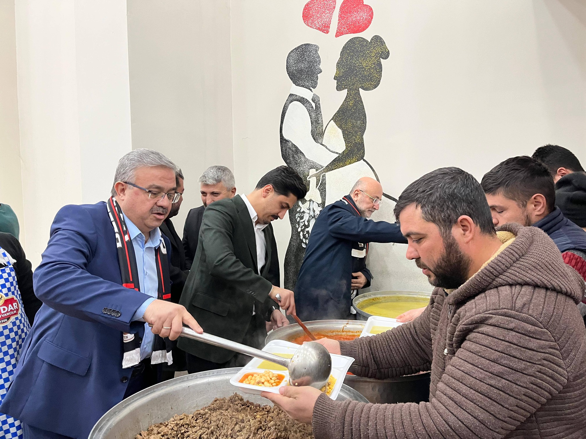 AK Parti Afyonkarahisar Teşkilatı Çobanlar’da Gençlerle İftarda Buluştu