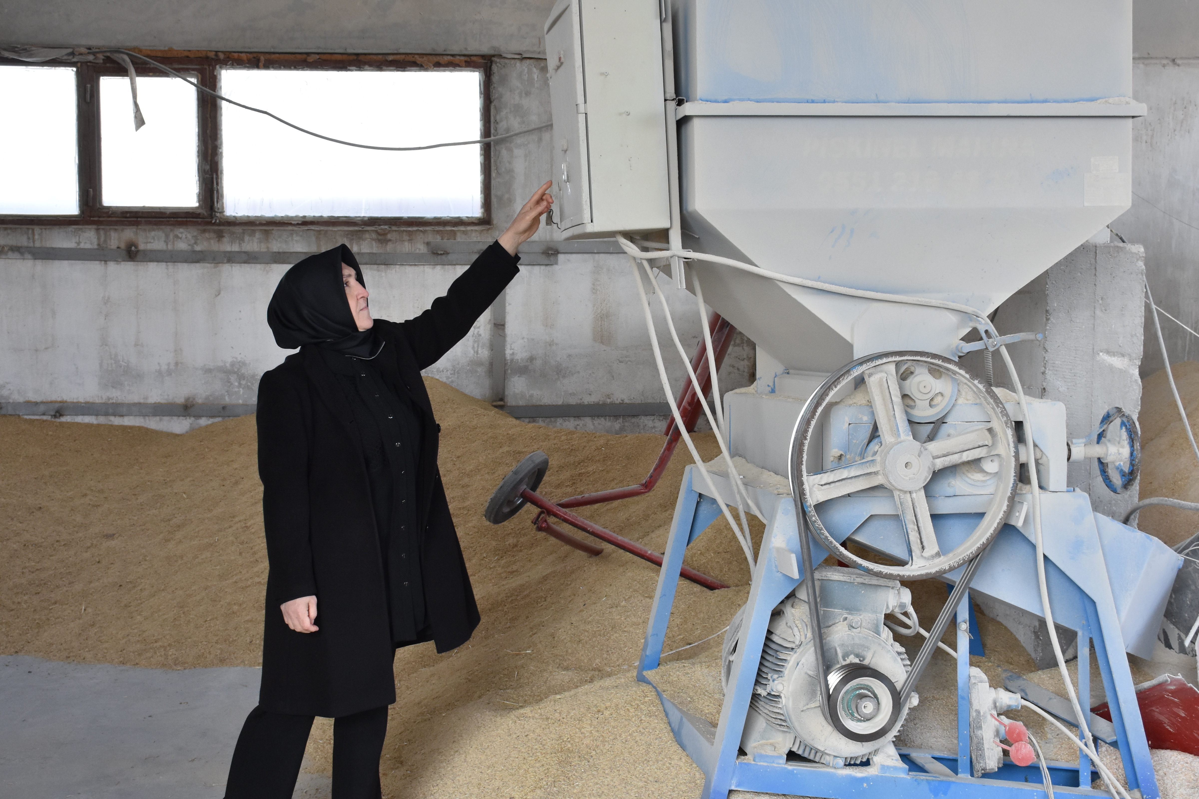 Afyonkarahisarlı Kadın Girişimci TKDK Desteğiyle Hayvancılık Üssü Kurdu