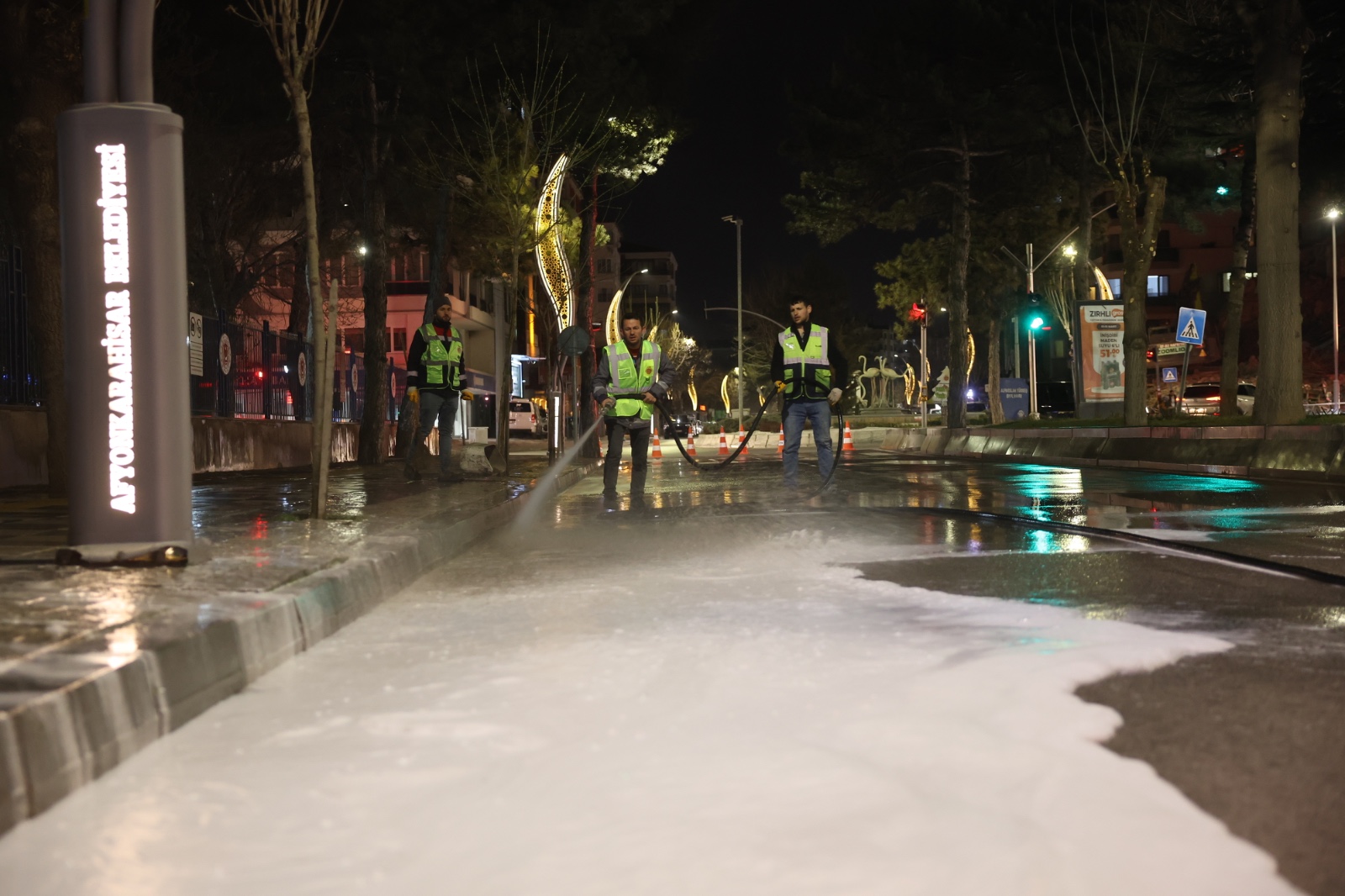 Afyon Bayrama Hazırlanıyor! 12 Cadde Baştan Sona Temizleniyor