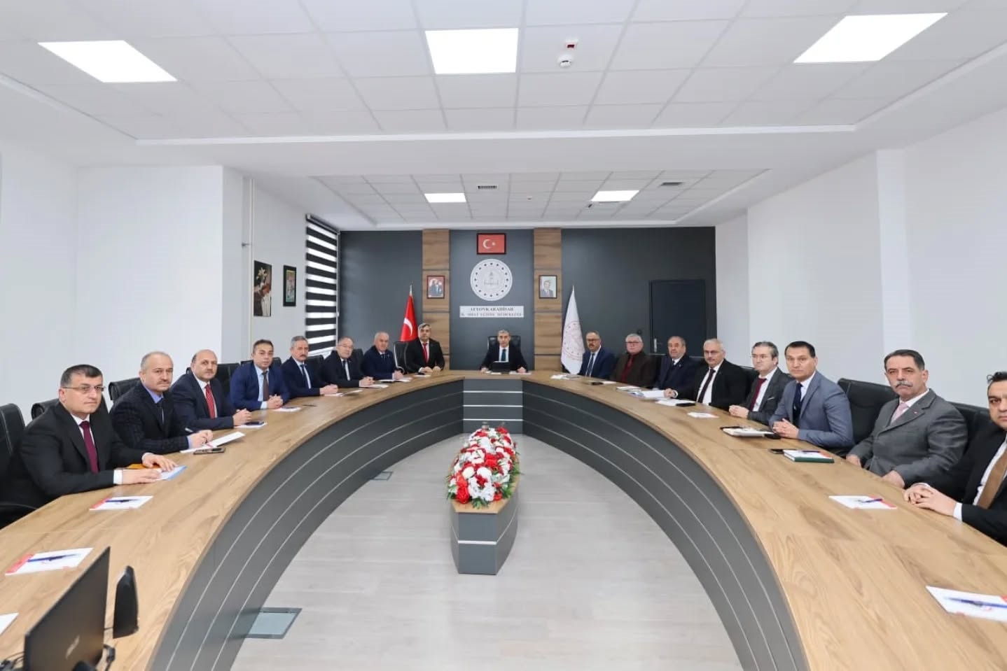 Vali Aktaş Başkanlığında Eğitim Mesaisi