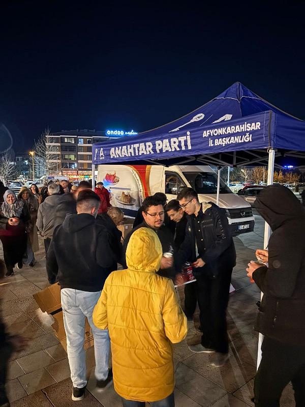 Anahtar Parti’den Kadir Gecesi’nde Anlamlı Buluşma