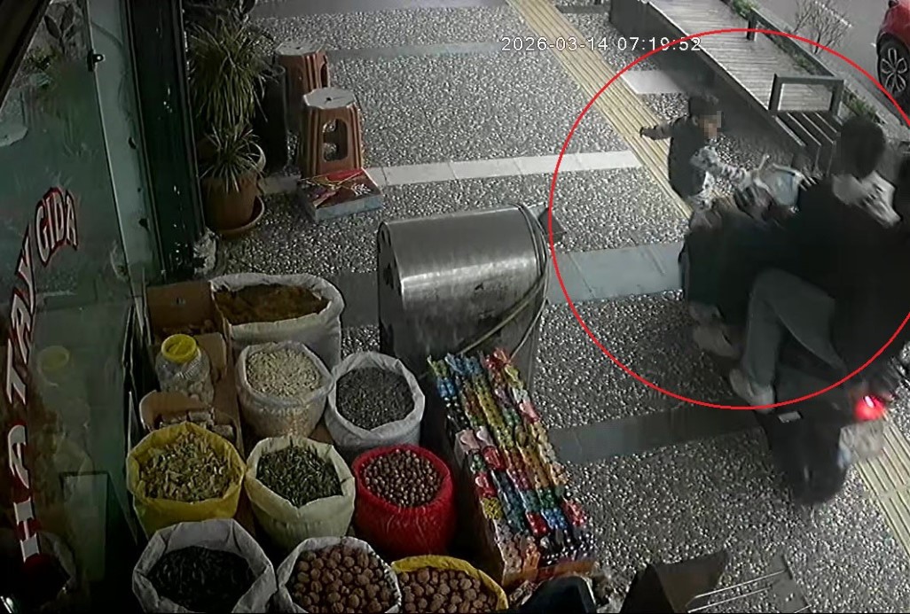 İş Yerinden Fırlayan 5 Yaşındaki Çocuk Ölümden Döndü