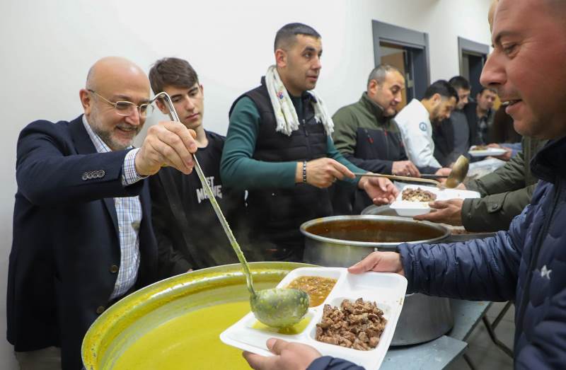Başkan Şahin Işıklar’da İftar Programına Katıldı