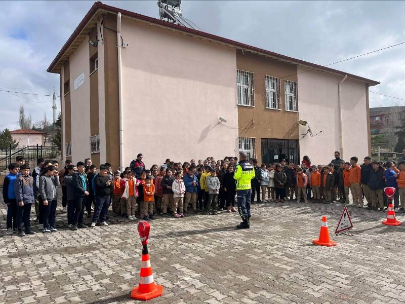 Çobanlar’da Öğrencilere Trafik Bilinci Aşılandı