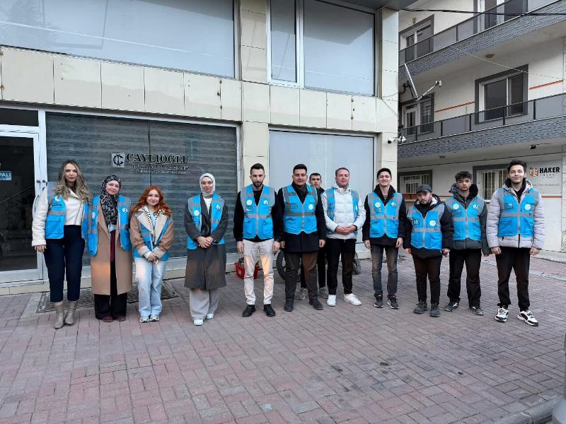 Genç AK Partililerden “İftara 5 Kala” İkramı