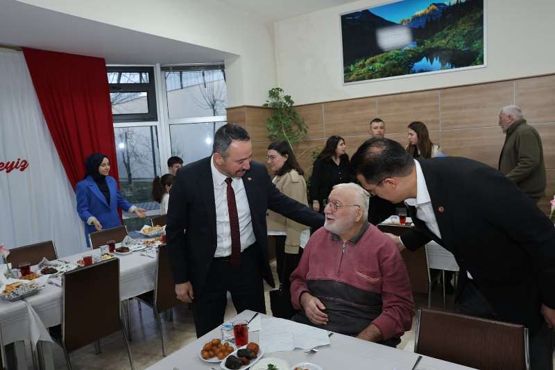 Hüseyin Develi Huzurevi’nde İftar Programı Gerçekleşti