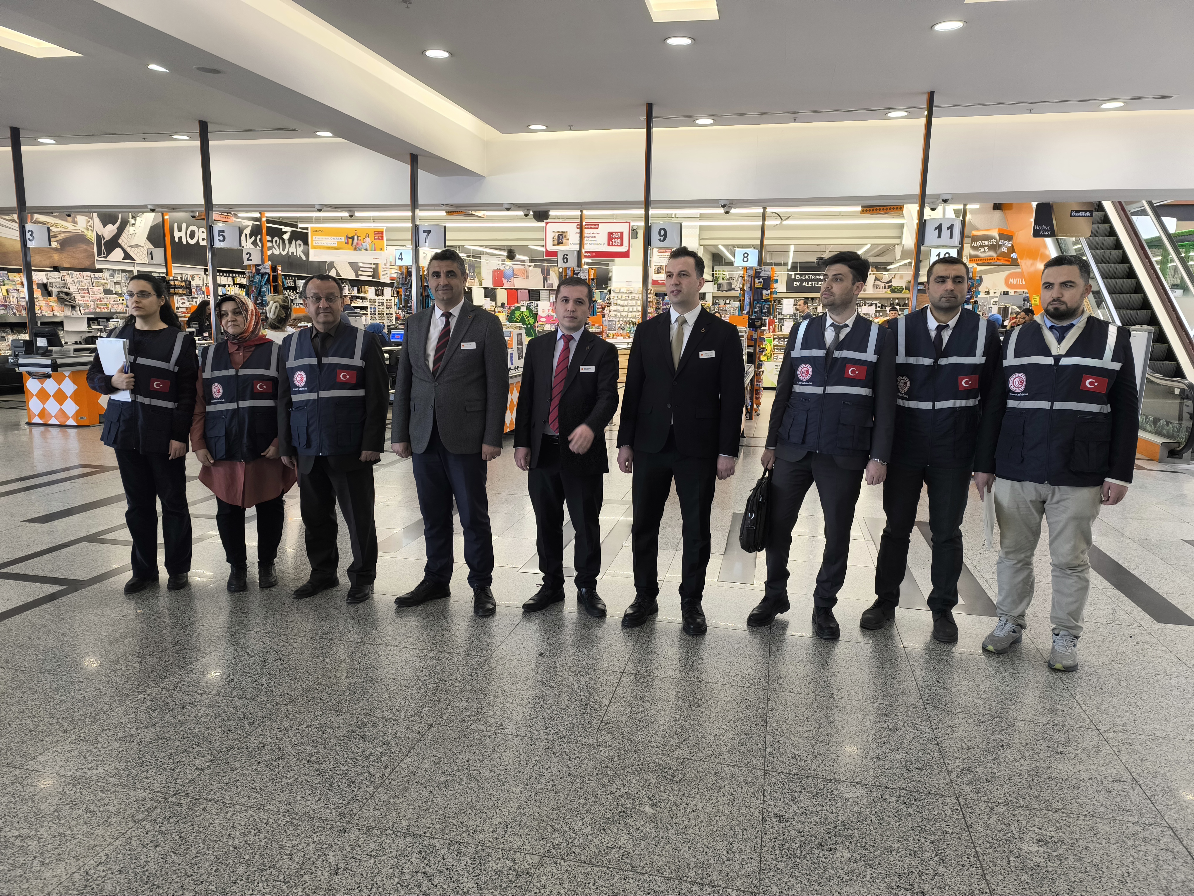 "Afyonkarahisar'da 120 Bin Ürün Denetlenirken 2 Milyon 833 Bin TL İdari Para Cezası Uygulandı"