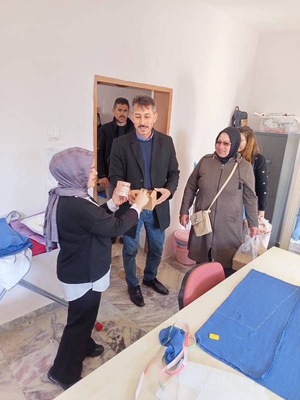 MHP Emirdağ İlçe Teşkilatı ‘Dünya Emekçi Kadınlar Günü’nü Kutladı