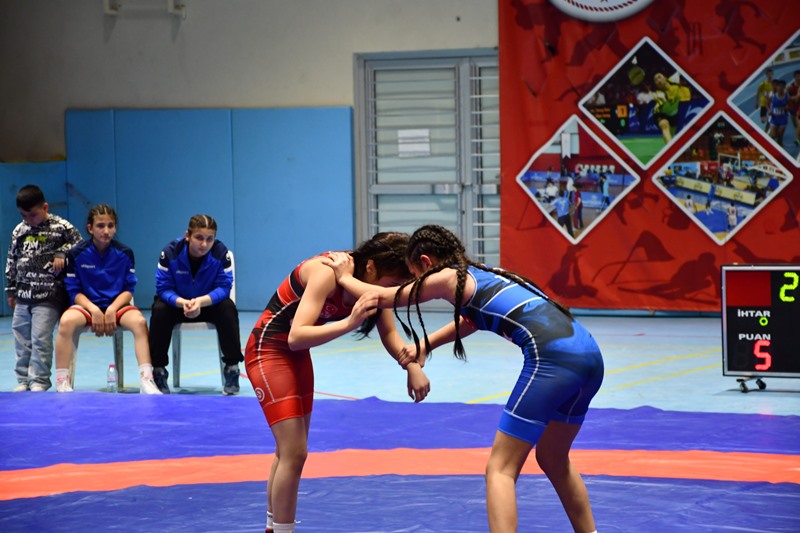 Okul Sporları Gençler Serbest Güreş Müsabakaları Sona Erdi