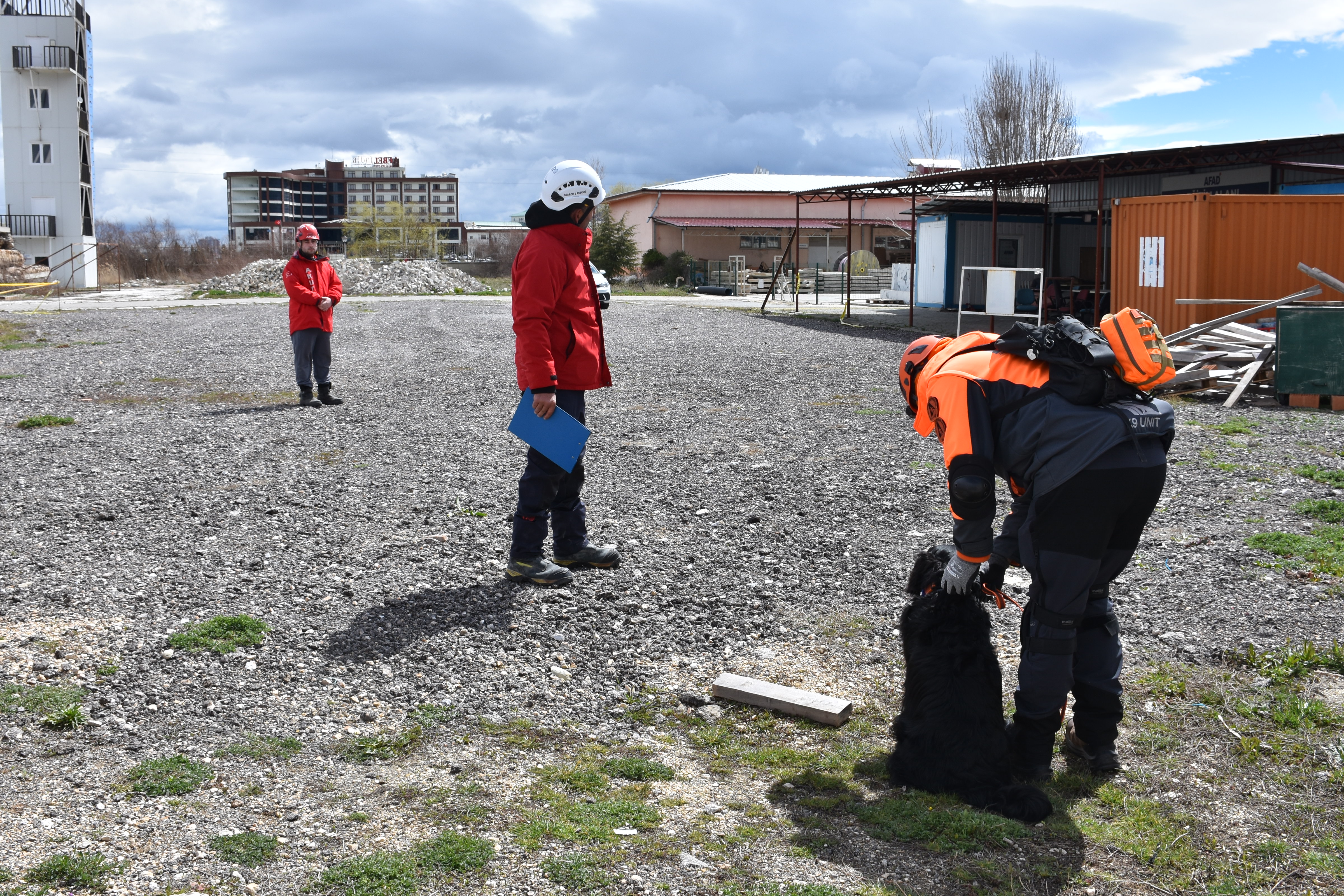 Uluslararası Ve Ulusal Arama Köpekleri Sınavı Sona Erdi