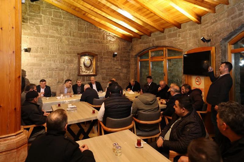 Vali Aktaş, Erkmen’de Vatandaşlarla Buluştu