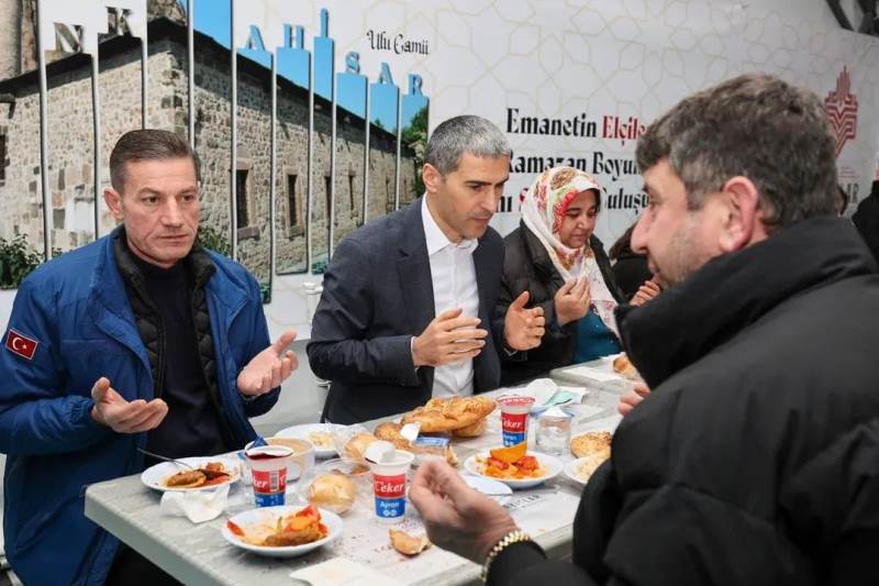 Vali Aktaş Gönüllere Dokundu