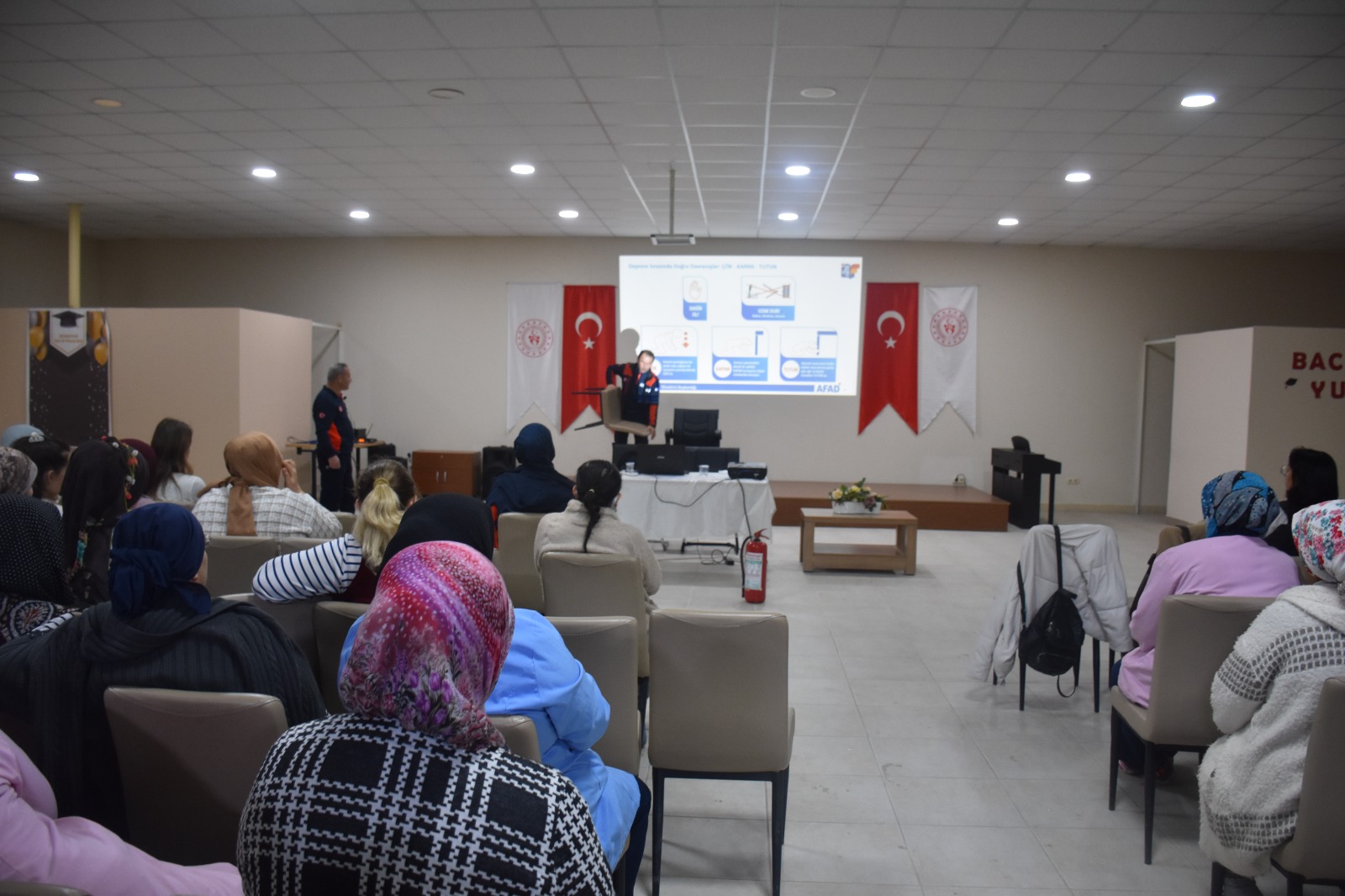 Destine Hatun ve Bacım Sultan Yurtlarında Afet Farkındalık Eğitimi