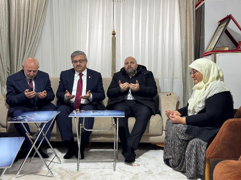 Yurdunuseven İlçelerde Vatandaşlarla Bayramlaştı