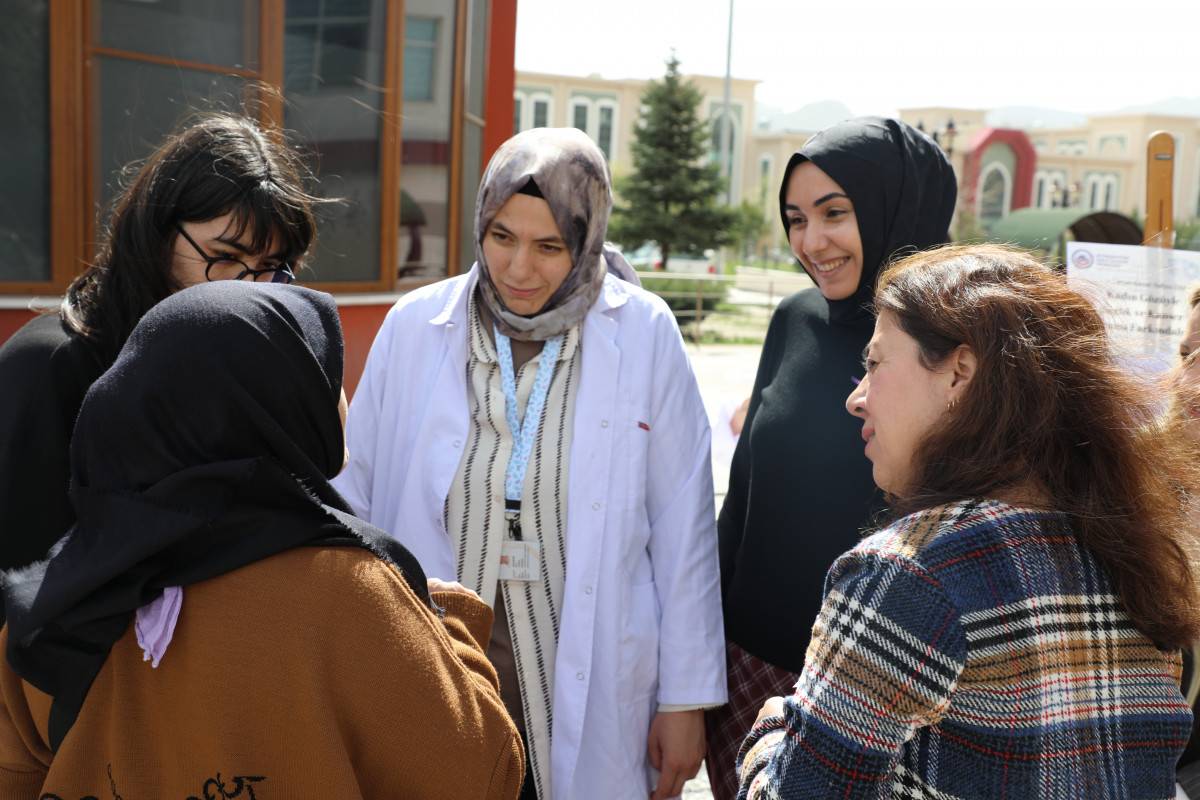 Kadın Gözüyle Sağlık ve Kanser Tarama Farkındalığı Etkinliği Yapıldı