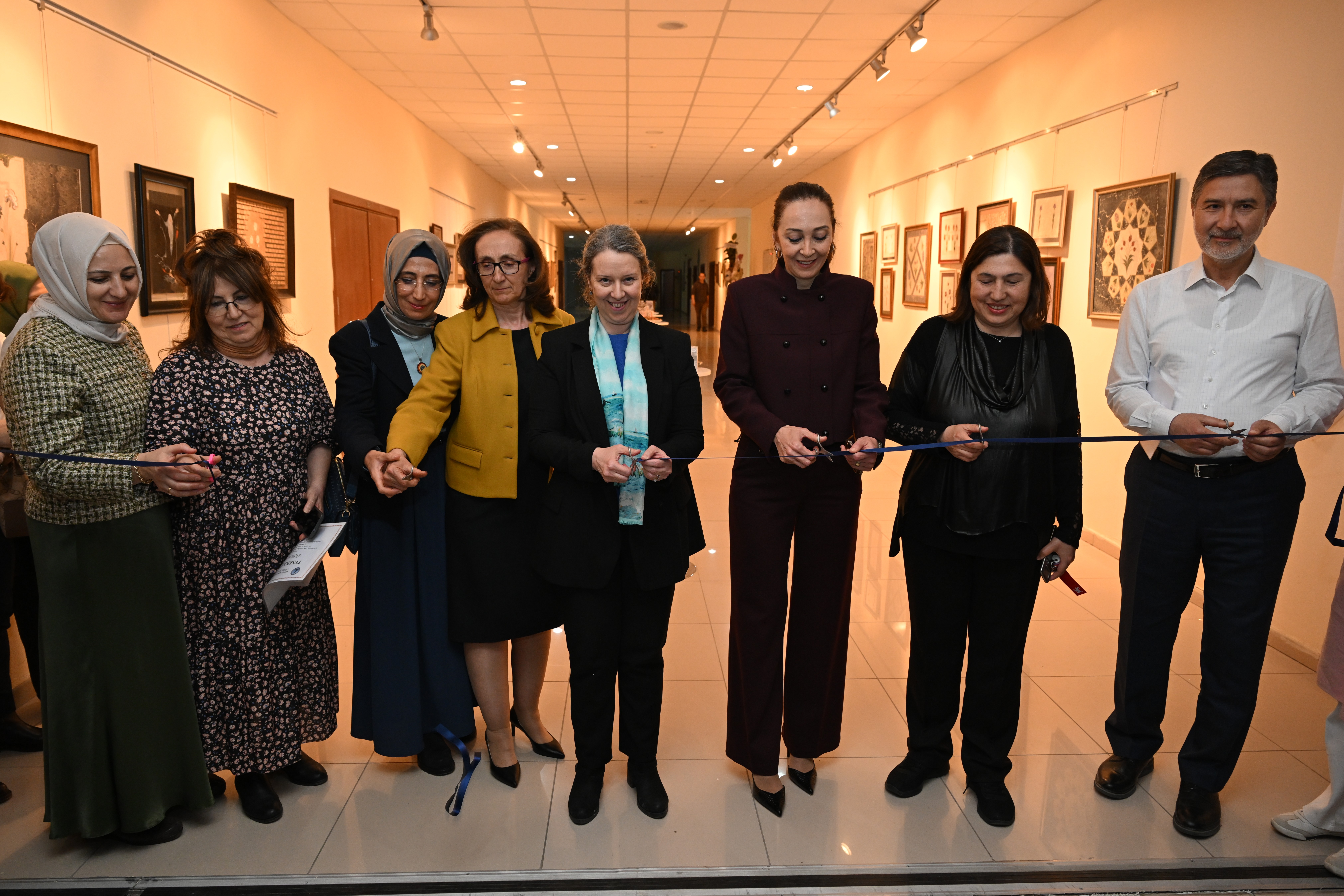 AKÜ GSF’de “Ebru Sanatı Etkinliği” Gerçekleştirildi