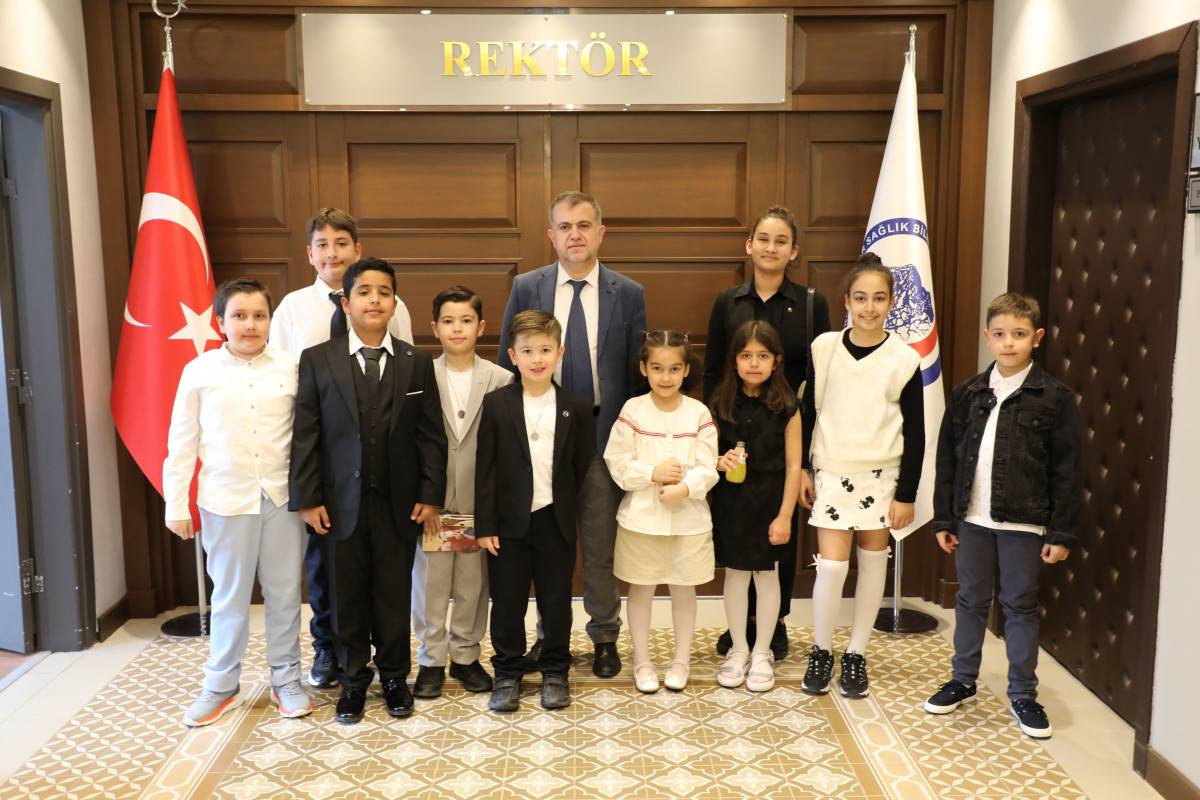 Çocuk Kulübü Öğrencilerinden AFSÜ'ye 23 Nisan Ziyareti