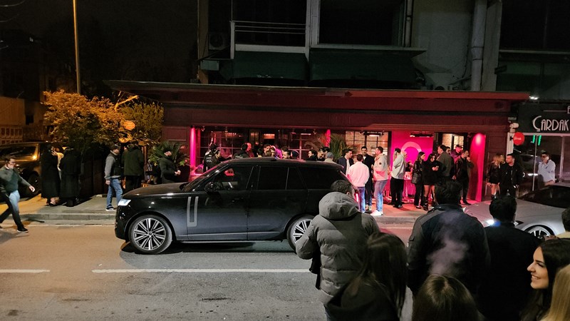 2 Eğlence Mekânında Uyuşturucu Ve Fuhuş Operasyonu!