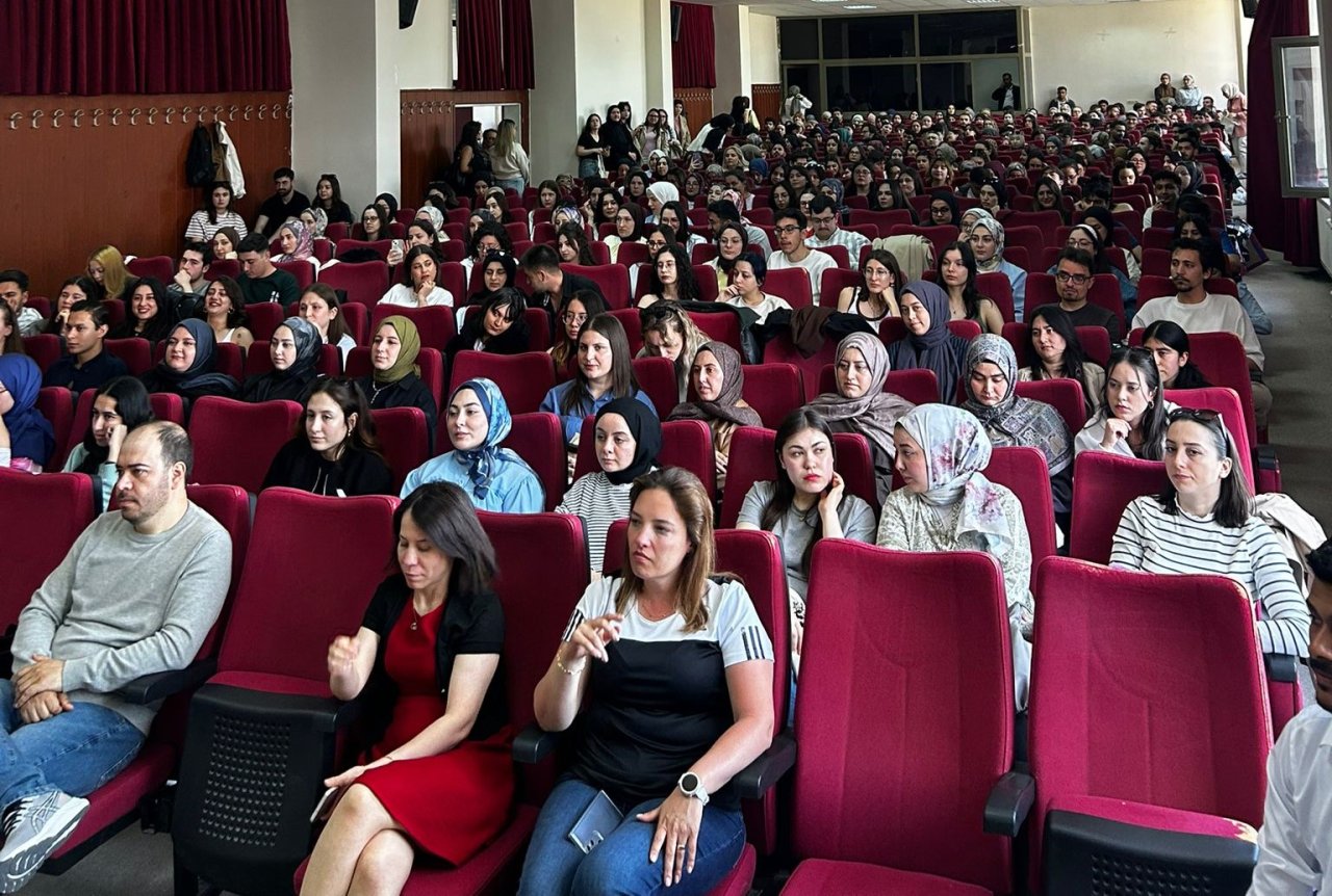 Eğitim Fakültesinde Bilgi ve Genel Kültür Yarışması Düzenlendi