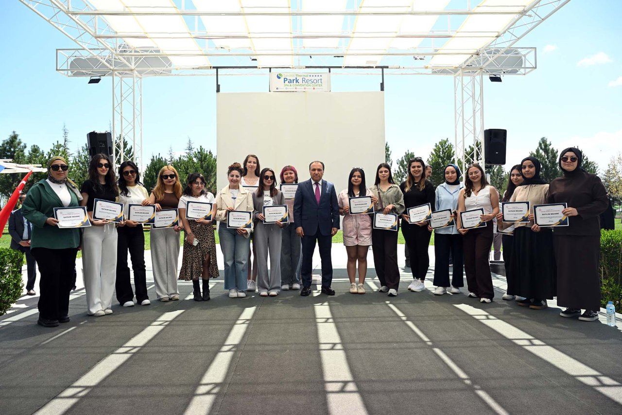 Sandıklı Yunus Emre Kampüsünde Öğrenciler İçin Uygulamalı Eğitim Tesisi Açıldı