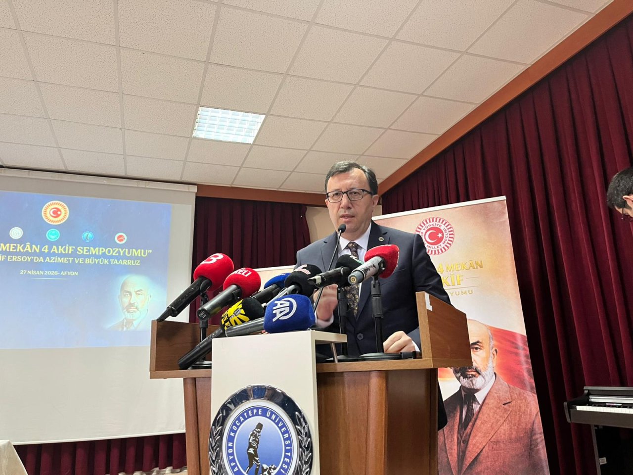 4 Şehir, 4 Mekan, 4 Akif Sempozyumu Afyonkarahisar’da Gerçekleştirildi